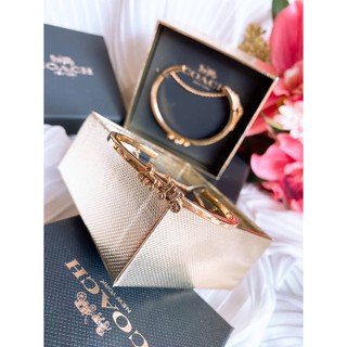 กำไลcoach สวยมาก HORSE AND CARRIAGE DOUBLE CHAIN CUFF (COACH F33376) GOLD