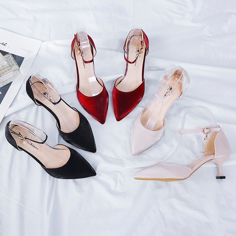 รองเท้าเกาหลีผู้หญิง Strappy Heels Pointed Toes Suede