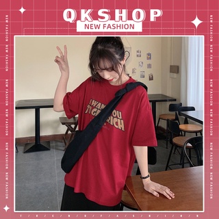 QKshop ☀️เสื้อยืดแฟชั่นสกรีนลายสุดหล่อเท่ห์มีให้เลือกถึง 3 สี แดงดำขาว แต่งตัวง่ายแมทช์เข้ากับทุกการแต่งตัว ใส่ได้ทุกโอก