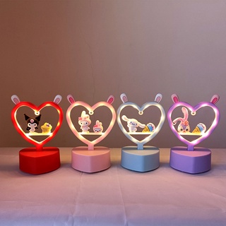 SANRIO โคมไฟตั้งโต๊ะ รูปหัวใจ ขนาดเล็ก สําหรับตกแต่งนักเรียน