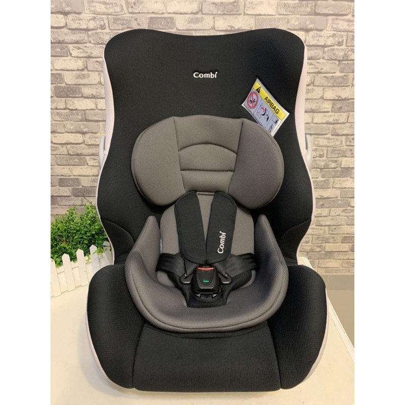 คาร์ซีท combi รุ่น Mamalon Convertible Car Seat egg shock สีดำเทา