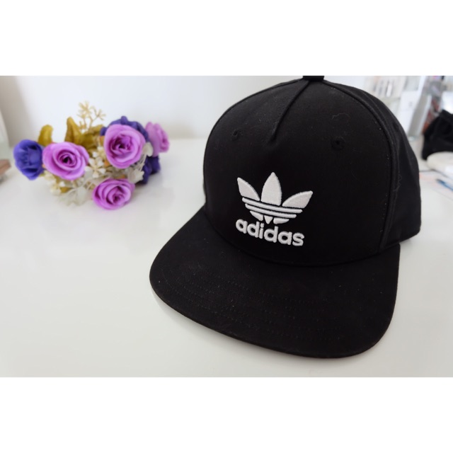 Used like new : Adidas Originals Trefoil snapback cap