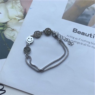 Bracelet ข้อมือ สร้อยข้อมือ  รูปผีเสื้อ🦋รูปหน้ายิ้ม smiley emoji 😊รูปดอกไม้🌼 titanium steel Daisy😊🦋🌼ข้อมือโซ่