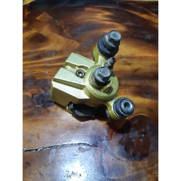 ปั้มเบรกล่าง mio115 (ตัวเก่า)