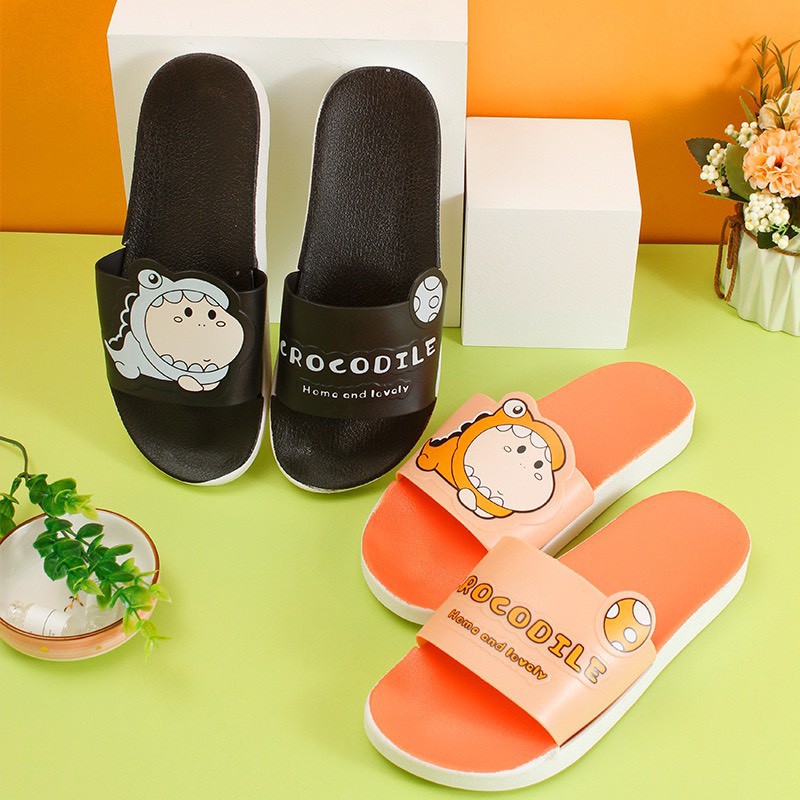 รองเท้าแตะผู้หญิง จระเข้ รองเท้าแตะยางพื้นนุ่มใส่สบาย （แนะนำให้ซื้อเพิ่ม1เบอร์) - รูปที่ 2