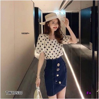 👗Pfashion [ส่งไว!!🚛] P10530 Set เสื้อลายจุด + กระโปรงยีน Set polka dot shirt + denim skirt