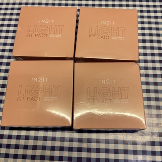 IN2IT Light Fit Pact 2-way powder SPF25 PA+++