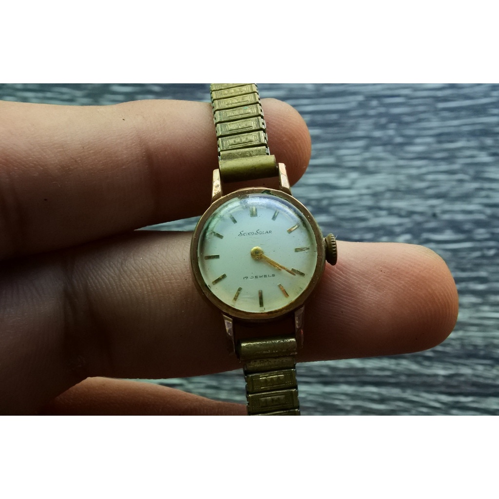 นาฬิกา Vintage มือสองญี่ปุ่น SEIKO SOLAR ชุบทอง 20MICRON ระบบ ไขลาน ผู้หญิง ทรงกลม กรอบทอง รุ่นหายาก หน้าปัด 19mm