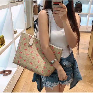 🎀 (สด-ผ่อน) กระเป๋า Tote กลับด้าน สีเบจลายแตงโม COACH3039 3039 REVERSIBLE CITY TOTE IN SIGNATURE CANVAS WITH WATERMELON