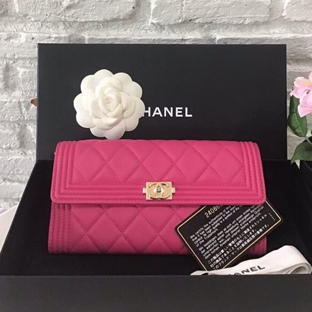 Chanel boy wallet