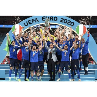 โปสเตอร์ Italy อิตาลี Champion Euro แชมป์ยูโร 2020 2021 poster โปสเตอร์ฟุตบอล Football ภาพภ่าย ตกแต่งผนัง รูปภาพติดห้อง