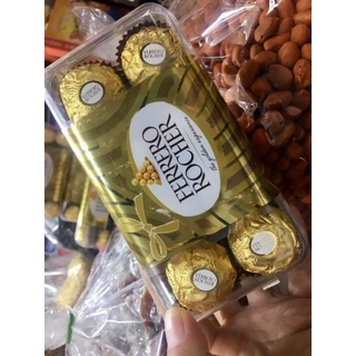 Ferrero Rocher 200 g. เฟอร์เรโรรอชเชอร์ช็อกโกแลต กล่อง 16 ลูก​