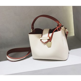 Velvery Shoulder bag  สินค้าใหม่