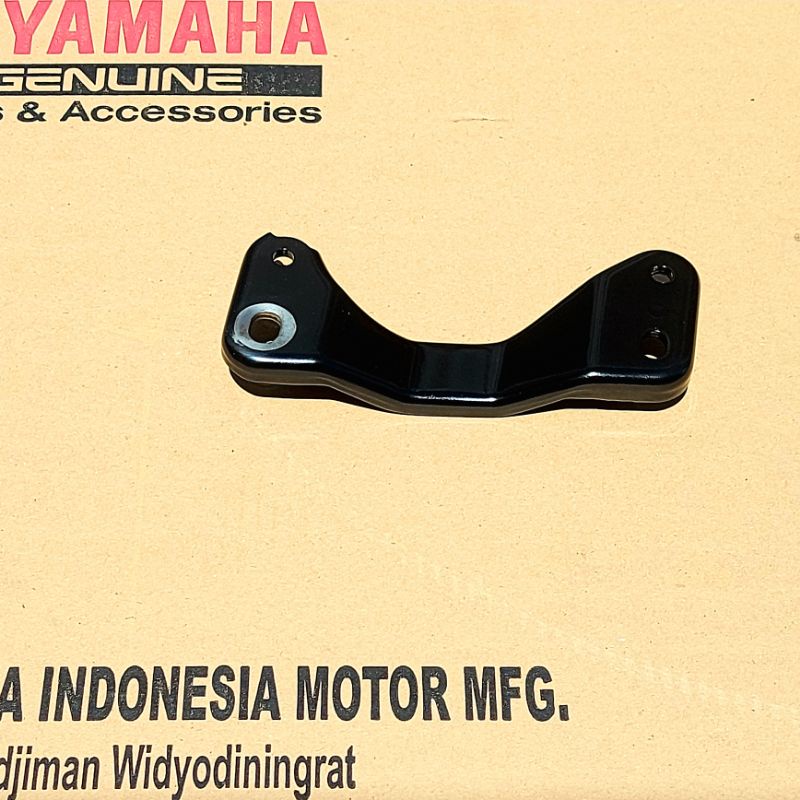 แผงยึดท่อไอเสีย Yamaha Mio115,Fino115 (ท่อรุ่นไม่มีอาร์ม) 5VV-E4770-00 ของแท้เบิกศูนย์ Yamaha จัดส่งเก็บเงินปลายทางได้