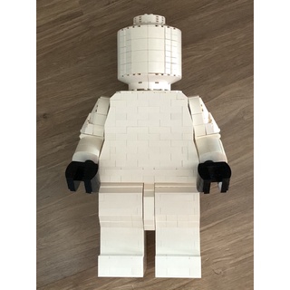 Mega figure brick + lego minifigure moc