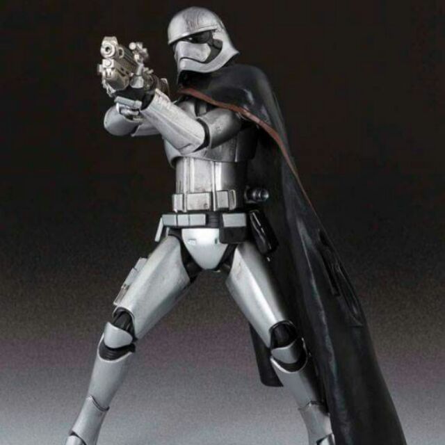 BANDAI  STAR WARS : Tamashii Nations S.H.Figuarts STAR WARS Captain Phasma bandai  ของแท้ 100%