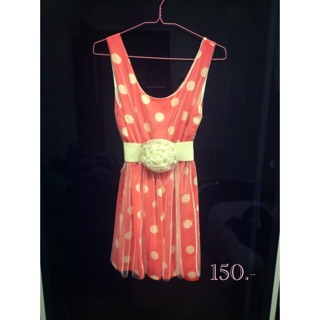 เดรส Dress คอกว้าง ชุดกระโปรง ระบาย สั้น สีชมพู ลายจุด สีขาว พร้อมเข็มขัดกุหลาบ หวาน น่ารัก