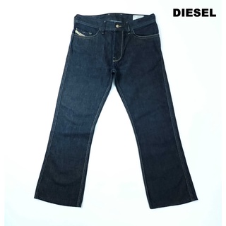 ยีนส์ Diesel เอว 31-32 ผ้าด้าน สีเข้มใหม่ กระเป๋าปิด ทรงBootcut Made in Italy