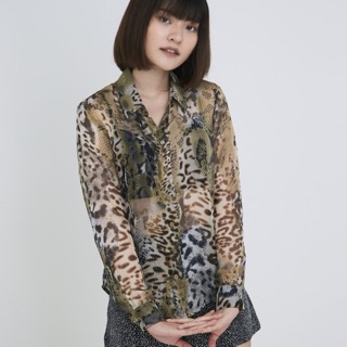 ⚡️ใหม่ สวยจริง⚡️เสื้อเชิ้ตผ้าชีฟอง Tiger Prints ราคา 850 บาท