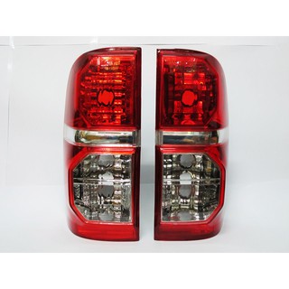 เสื้อไฟท้าย ทั้งชุด วีโก้ แชมป์ โตโยต้า Toyota Vigo Champ Tail Light Rear Lamp ไม่รวมชุดสายไฟ  รุ่นปี 2011-2014 1 คู่