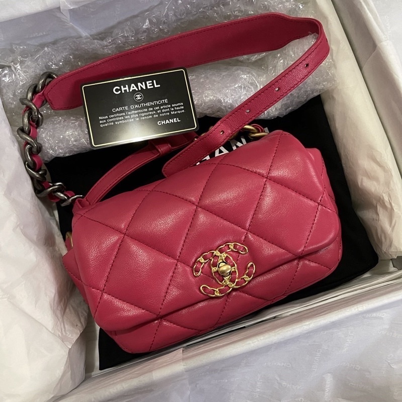 Like New Chanel 19 Belt-bag