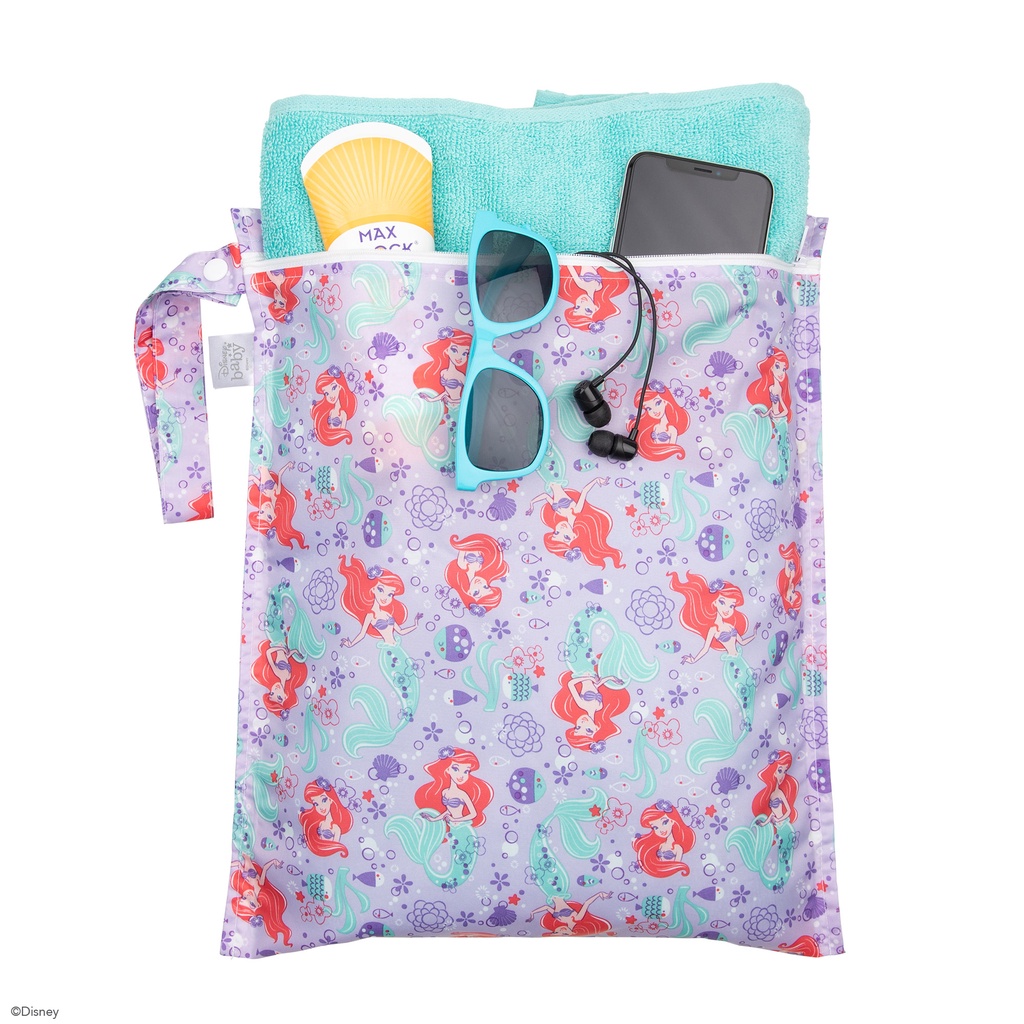 Diaper Bags 590 บาท Bumkins กระเป๋าใส่ผ้าเปียก Collection Disney รุ่น Wet Bag Mom & Baby
