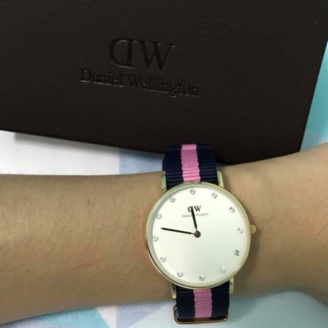 นาฬิกา deniel wellington