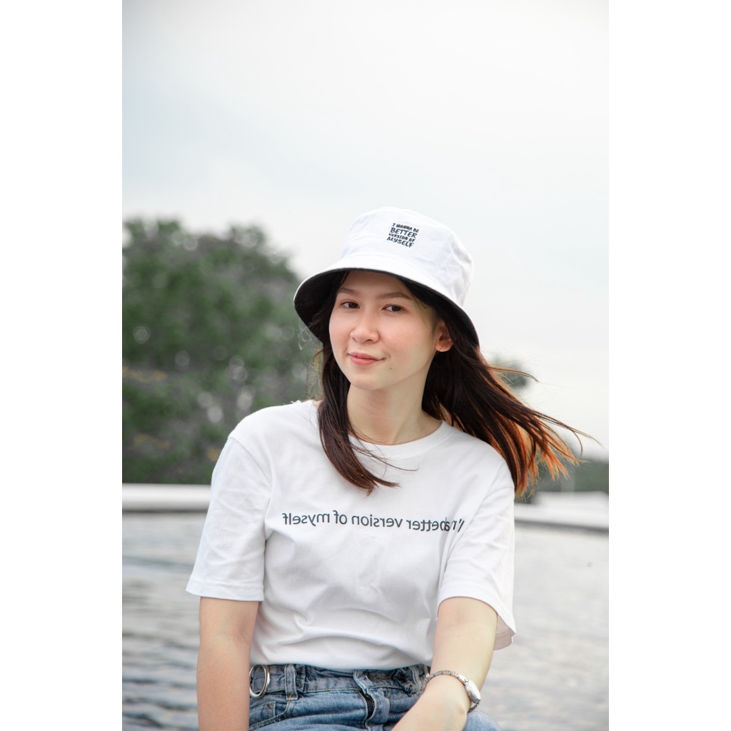 เสื้อยืด I'm a better version of myself โดย เกลานิสัยอันตราย
