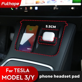 Tesla อุปกรณ์เสริมFuthoe Headhone Charging Antiskid ad Car hone Wireless Charging ad for 202122 Tesla Model 3 Model Y No