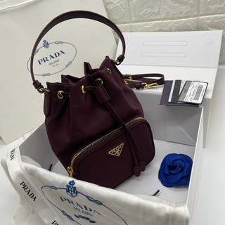 Prada Bucket Grade vip Size 17 cm  อปก. full box set