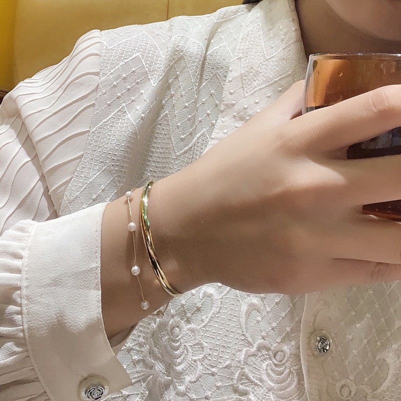 สร้อยข้อมือ สองชั้น ประดับลูกปัดไข่มุกหวาน