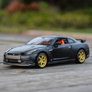 Maisto 1:24 Nissan 2009 GT-R รถหล่อแบบคงที่โมเดลของเล่นงรถยนต์านอดิเรกของสะสม