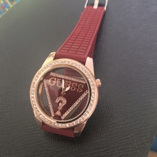 นาฬิกาข้อมือผู้หญิง Guess