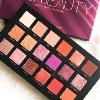 huda desert  eye shadow