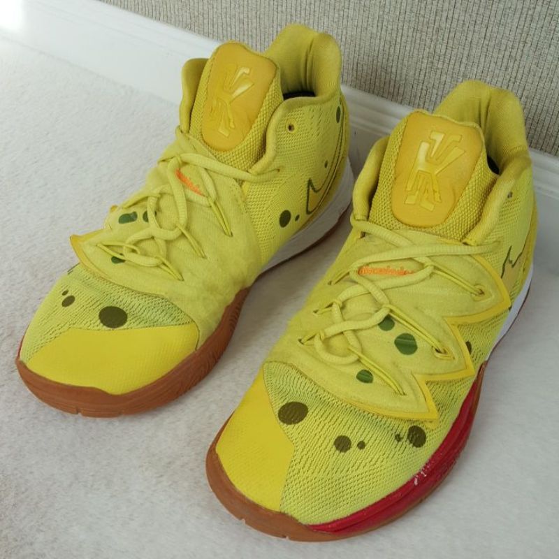 รองเท้ามือสอง Nike Kyrie 5 Spongebob Squarepants (Size 42 / 26.5 Cm.)