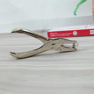 Deli 0114 Plier Punch เครื่องเจาะกระดาษรูเดียว เจาะกระดาษได้ 8 แผ่น/ครั้ง ขนาดรูเจาะ 6 mm Deli 0114 Plier Punch Single H