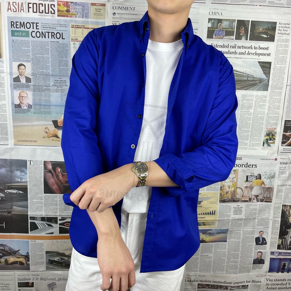 SHIRTFOLDING เสื้อเชิ้ต แขนยาวคอปก สีน้ำเงิน กระดุมดำ