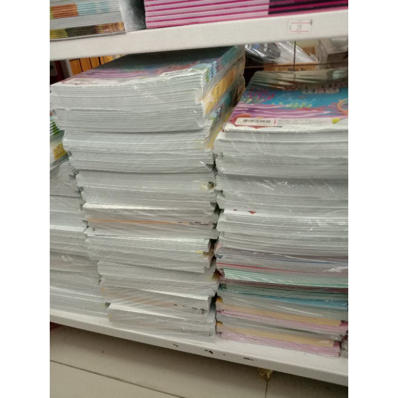 สมุดเขียนปกอ่อน 5 บาท 1 แพ๊ค 24 เล่ม  พร้อมส่งสุ่มลายน่ารักๆ