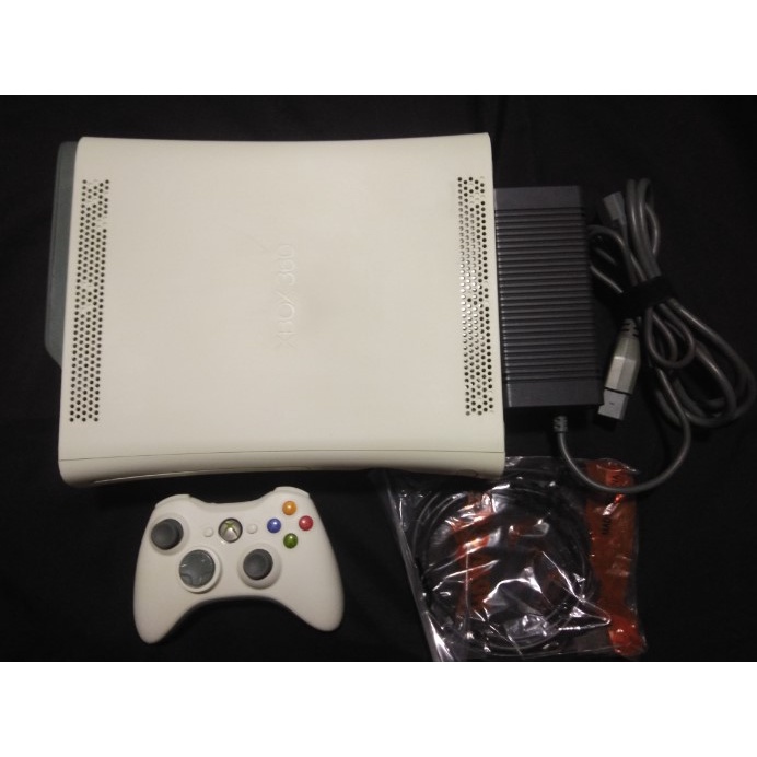 Xbox 360 jasper แปลง rgh HDD 500gb สีขาวสีดำสภาพสวย ลงเกมเต็มลูก