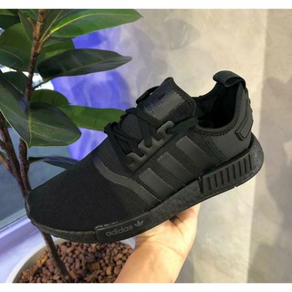 Adidas NMD R1 triple Black **สอบถามไซส์ก่อนสั่งซื้อทุกครั้งนะครับ**