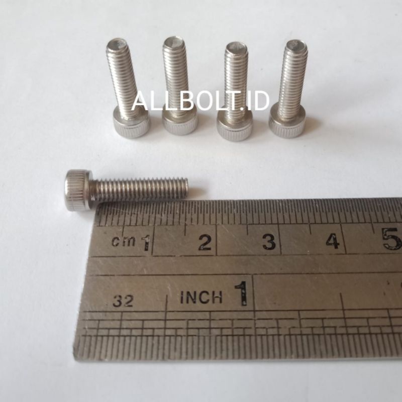 น๊อตสแตนเลส 7 L L3 / 4x15mm (1 ตัว)