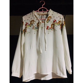 POLLY เสื้อเชิ้ตแขนยาวน่ารักน่ารักใส่สบาย ในราคา 50 บาท แนะนำเลย