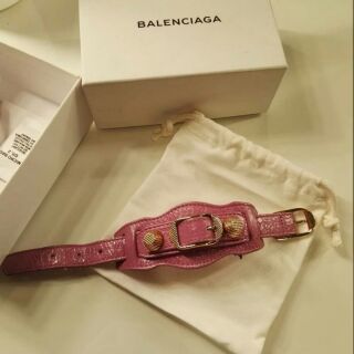 Used balenciaga ข้อมือ สีม่วงหมุดทอง ใช้น้อย size s