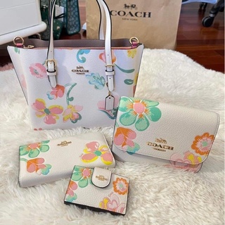 กระเป๋าcoach mollie tote