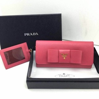 กระเป๋าสตางค์ PRADA WALLET แท้ มือ1