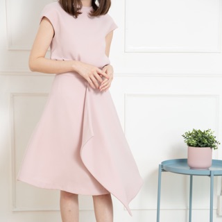 Mook Brand รุ่น Audrey Skirt กระโปรงผู้หญิงทรงเอเล่นดีเทลป้ายด้านหน้า