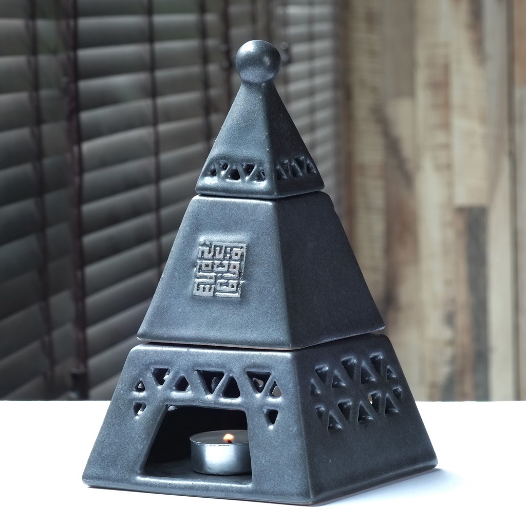 Kecermos Handmade Ceramic Aromatherapy Fragrance Oil Candle Burner (หลากสี) (13 x 13 x 23 ซม.)