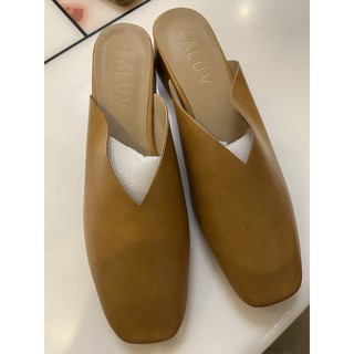 ใหม่! รองเท้า Laluv the Classic size 42 สี burly wood