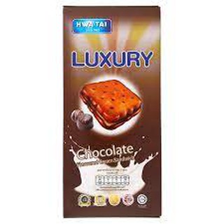 Luxury Chocolate Flavoured Cream Sandwic 120g ลักชัวรี แซนวิชครีมรสช็อกโกแลต 120g