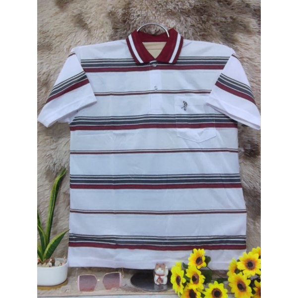 เสื้อยืดผู้ชายคอปกมีกระเป๋า พื้นขาวคาดลาย